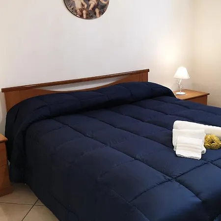 Nettuno Nyaraló *